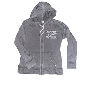 NWOT TOMS women’s gray zip up jacket. Never worn. Size: Large